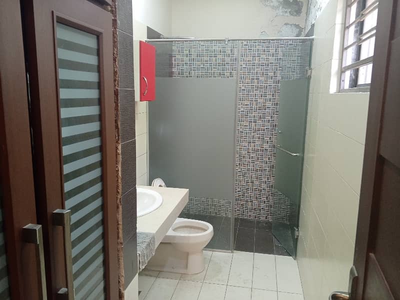 20 MARLA CORNER HOUSE FOR SALE IN VALENCIA SOCIETY BLOCK B 8