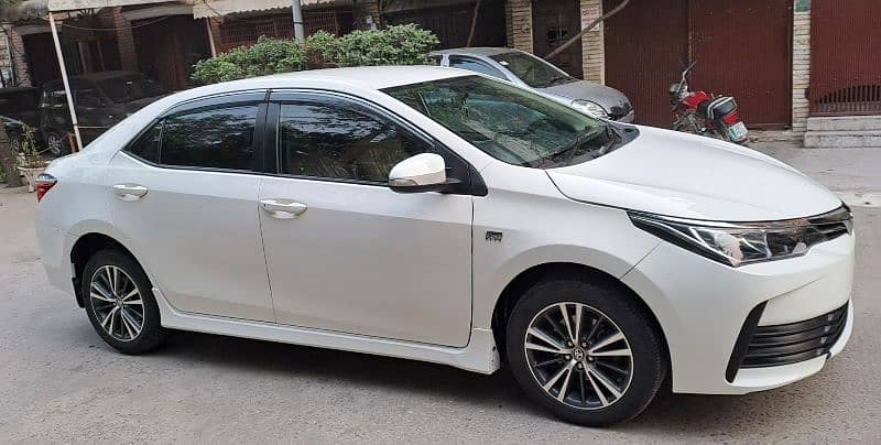 Toyota Corolla Altis 2019 1.6 Brand New Car 3