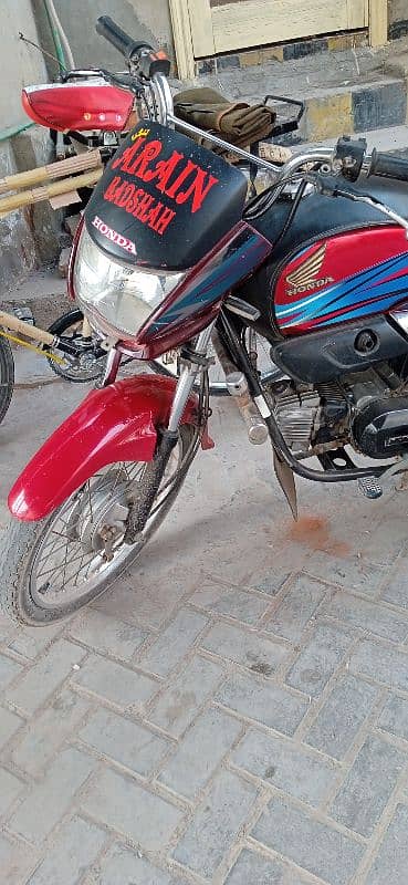 Honda prider new condition 2017/2016 1