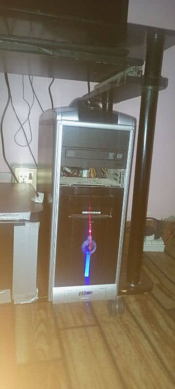 gamming PC with LCD 25 inch 1