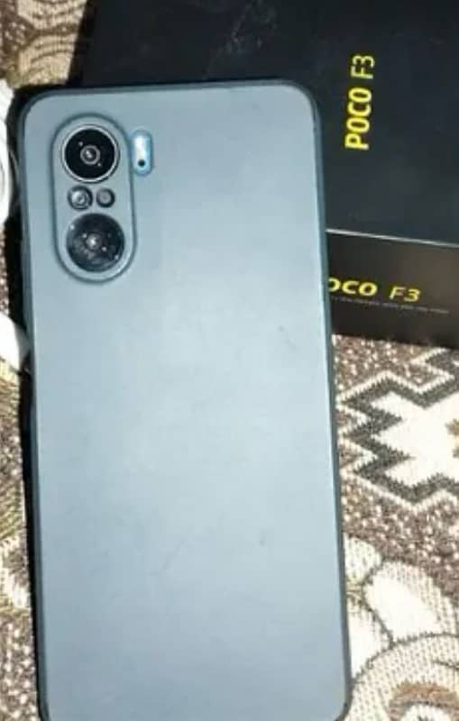 poco f3 8 256 back Crik 0