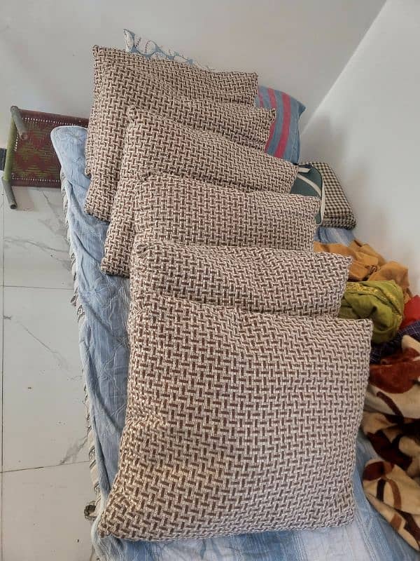 6 seated sofa cushions 3