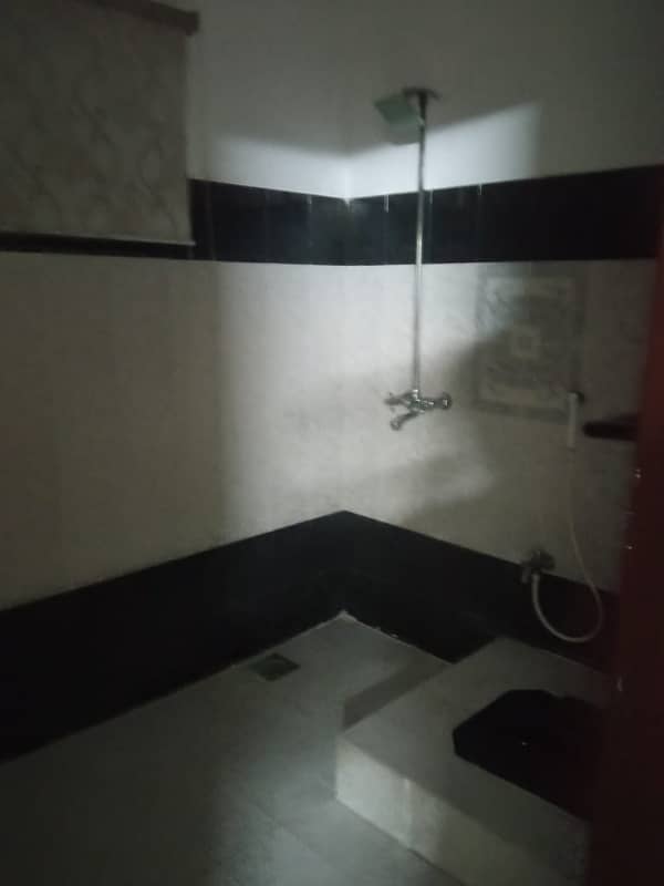 1 Kanal Upper Portion Available For Rent In Pia Society 15