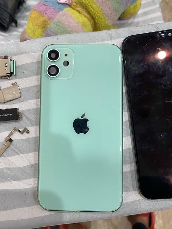 iPhone 11 panel body Barry camera Face ID all parts for sale 0