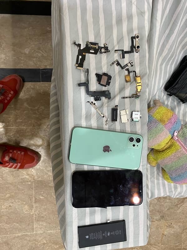 iPhone 11 panel body Barry camera Face ID all parts for sale 1