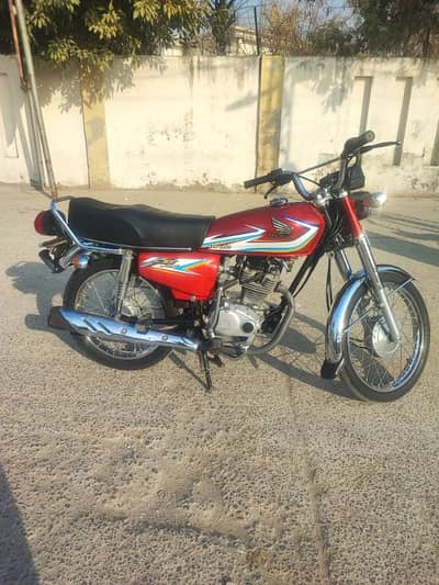 Honda 125 2016 like new bike