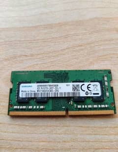 SAMSUNG 4GB DDR4 RAM