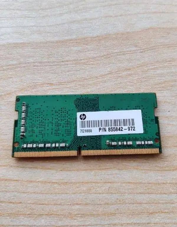 SAMSUNG 4GB DDR4 RAM 1