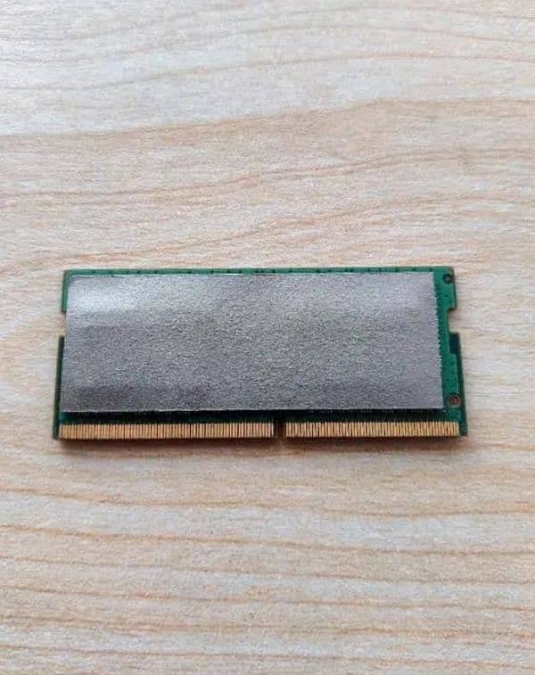 SAMSUNG 4GB DDR4 RAM 3