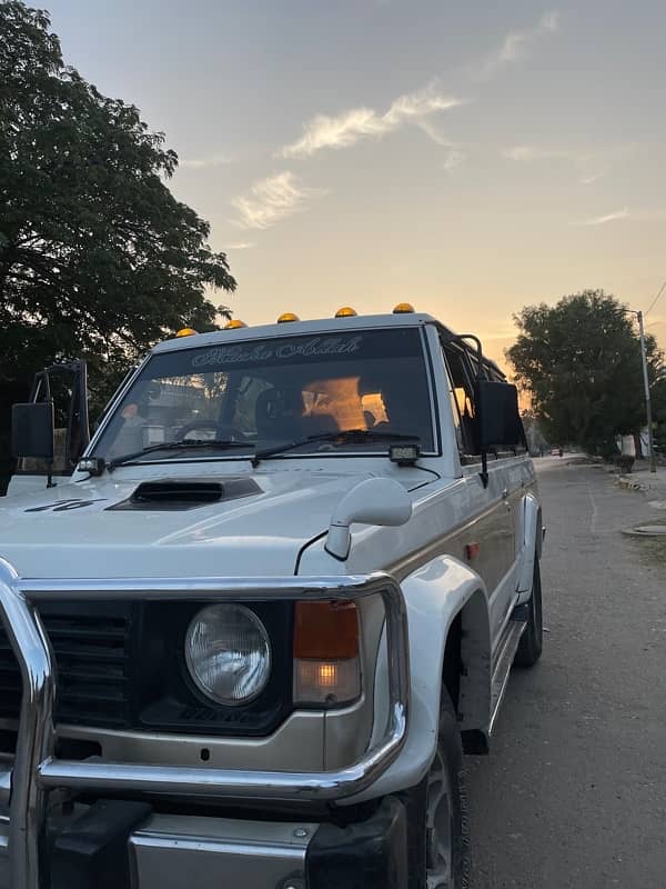 Mitsubishi Pajero 1986 7