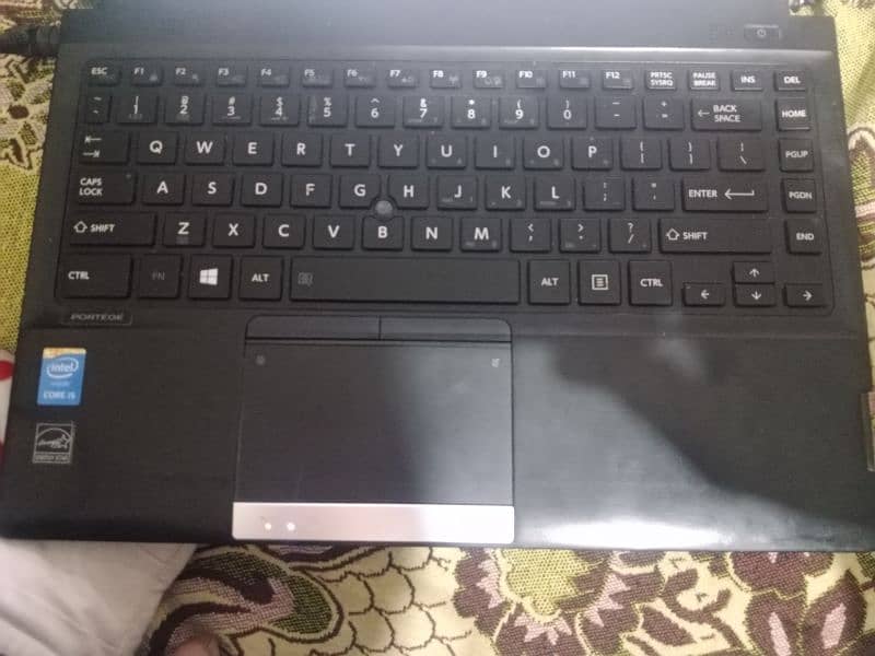 Toshiba i5 Generation 4th 4 Gb Ram 128 SSD Memory 1