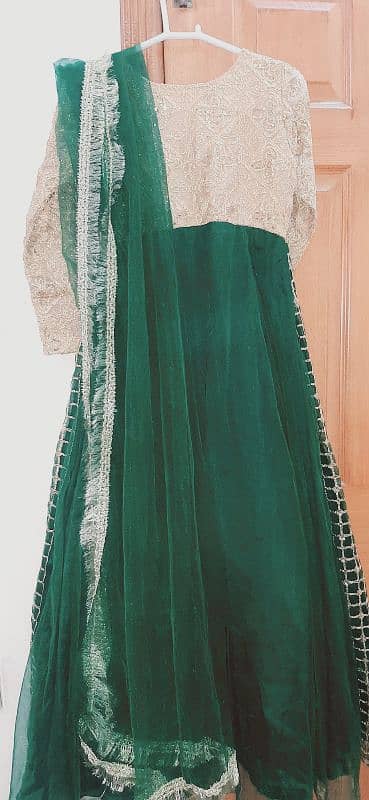 Green long Maxi for Weedings. 4