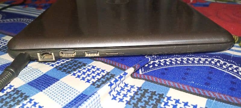 Dell Laptop for sale 8/ 128gb SSD core i3 6th generation 3