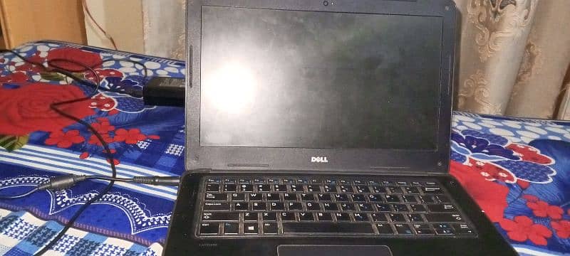 Dell Laptop for sale 8/ 128gb SSD core i3 6th generation 4