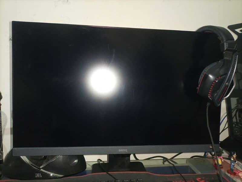 27 inch HDR borderless led Monitor 3