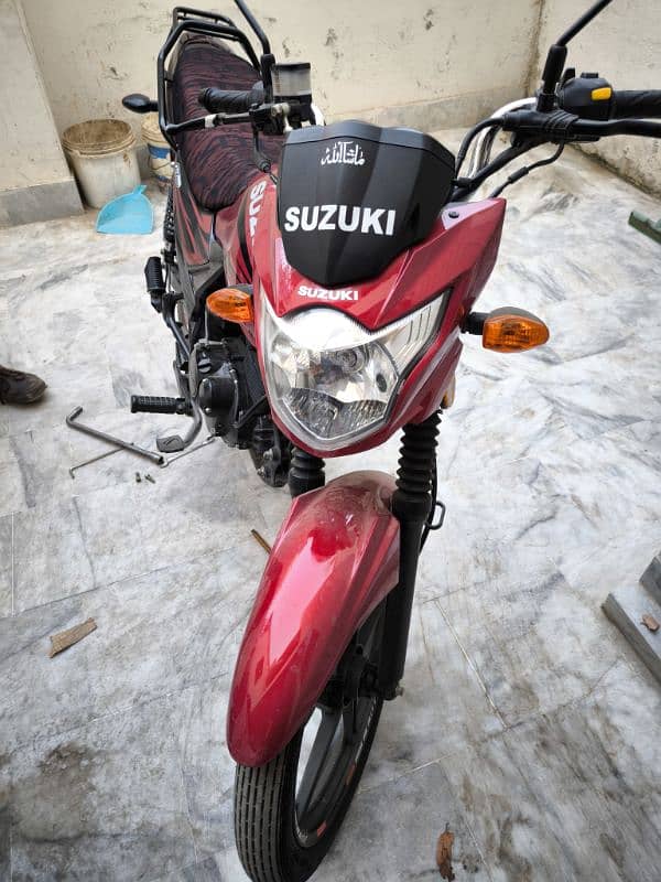 Suzuki GR 150 | Model 2023 2