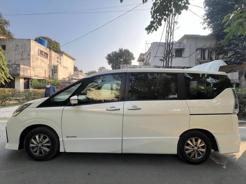 Nissan Serena e-Power Hybrid 7