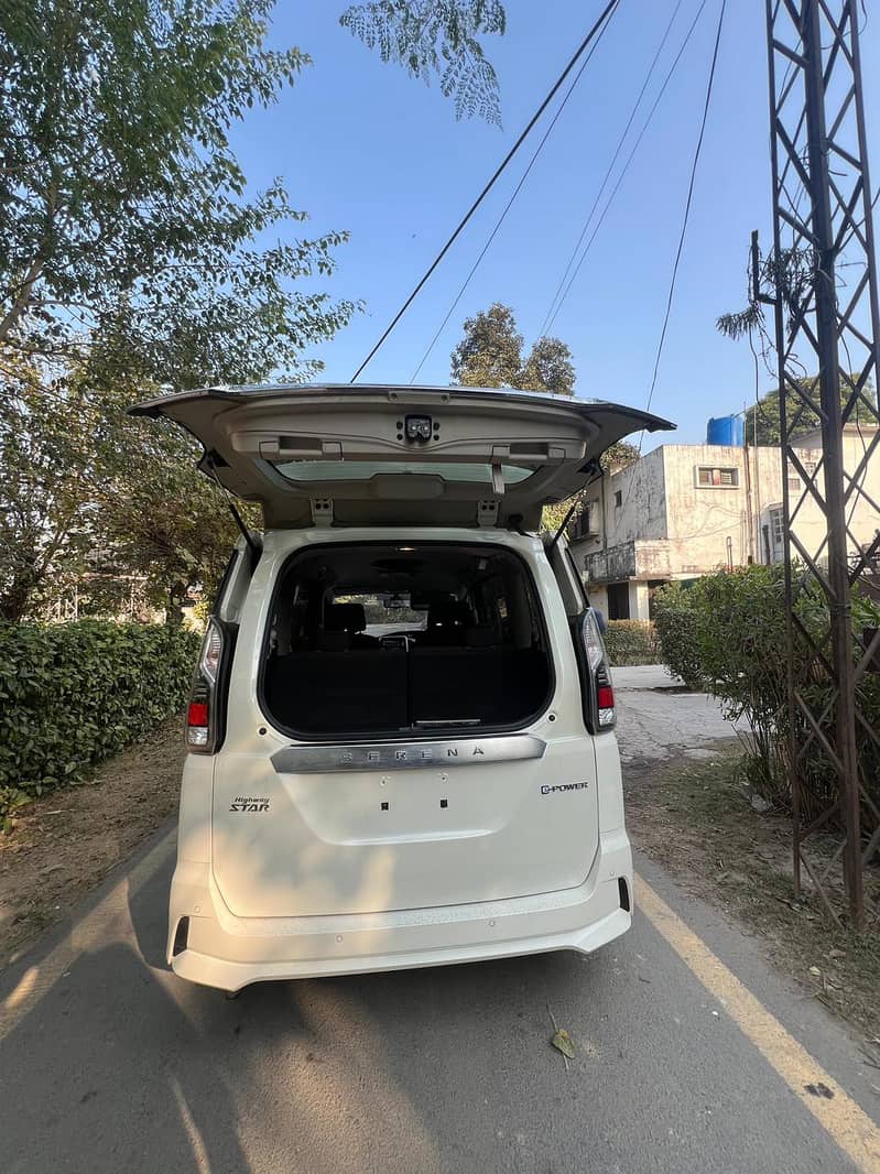 Nissan Serena e-Power Hybrid 8