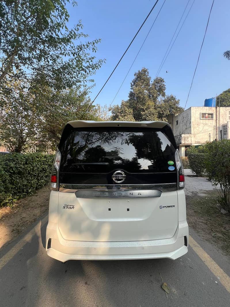 Nissan Serena e-Power Hybrid 9