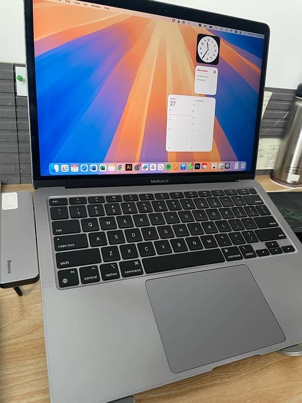 Macbook Air M1 8/256 13.3" 2