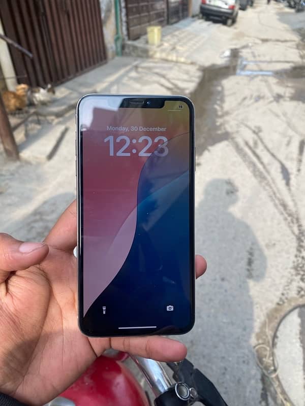 iPhone (XS Max) (Urgent Sale) 2