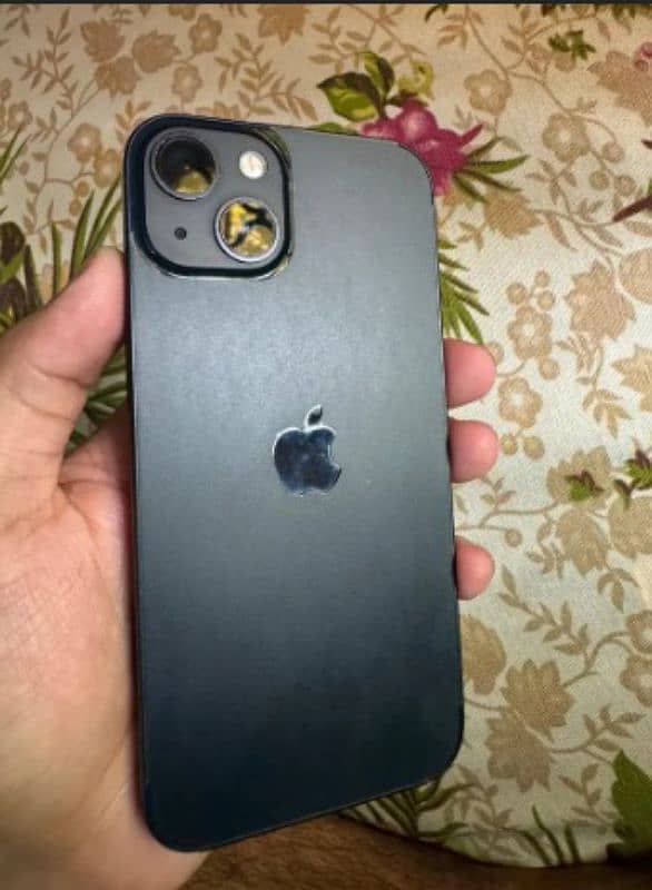 iPhone 13 4