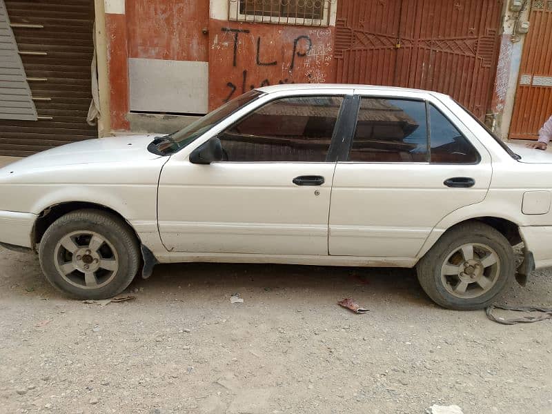 Nissan Sunny 1996 4