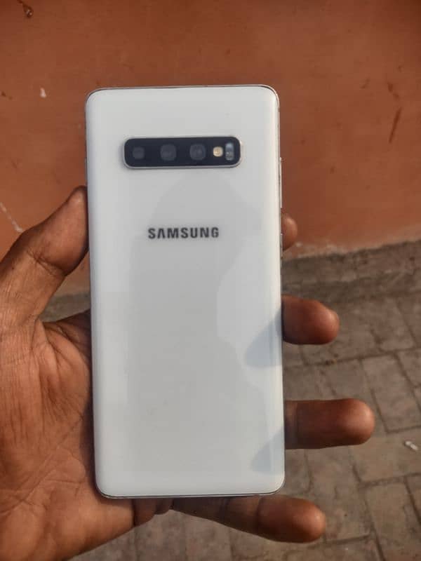 Samsung Galaxy S10 Plus 1