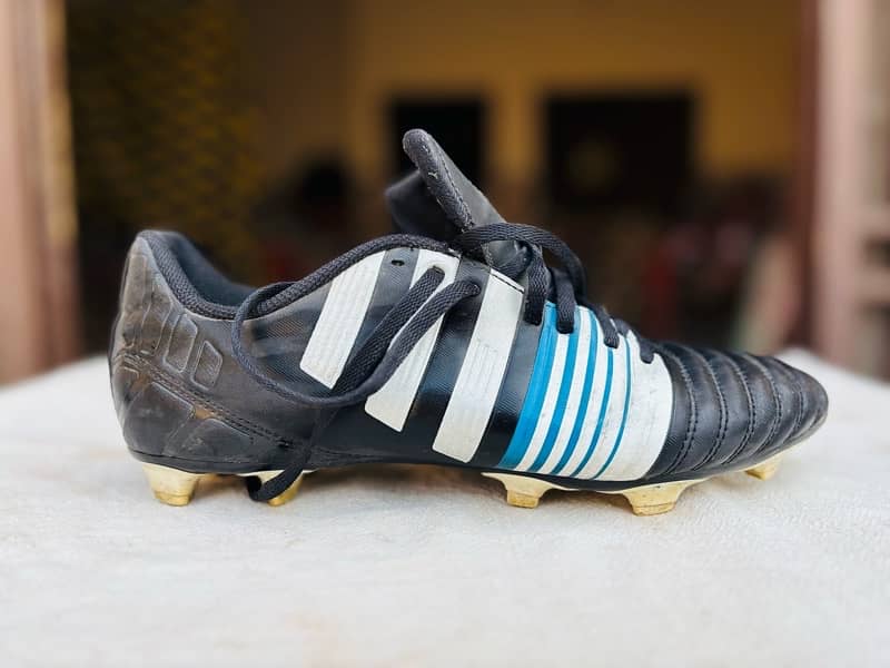 original adidas football shoes 1