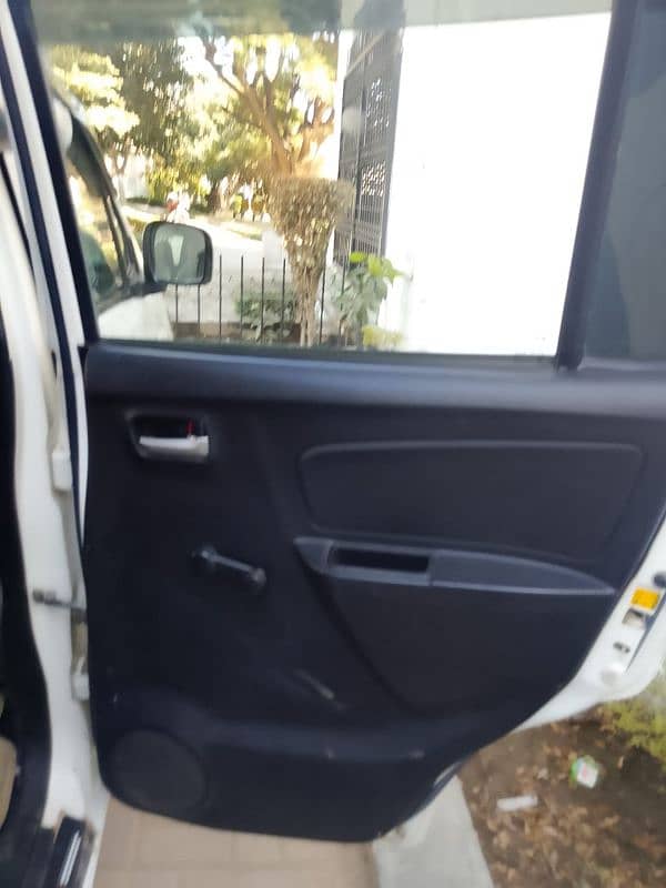 Suzuki Wagon R 2018 9