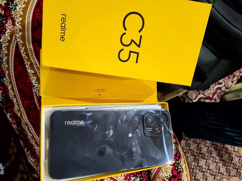 Realme c35 4/128 2