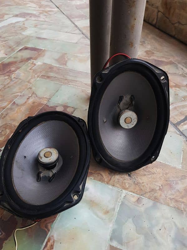 Kenwood Speakers up for sale original 1