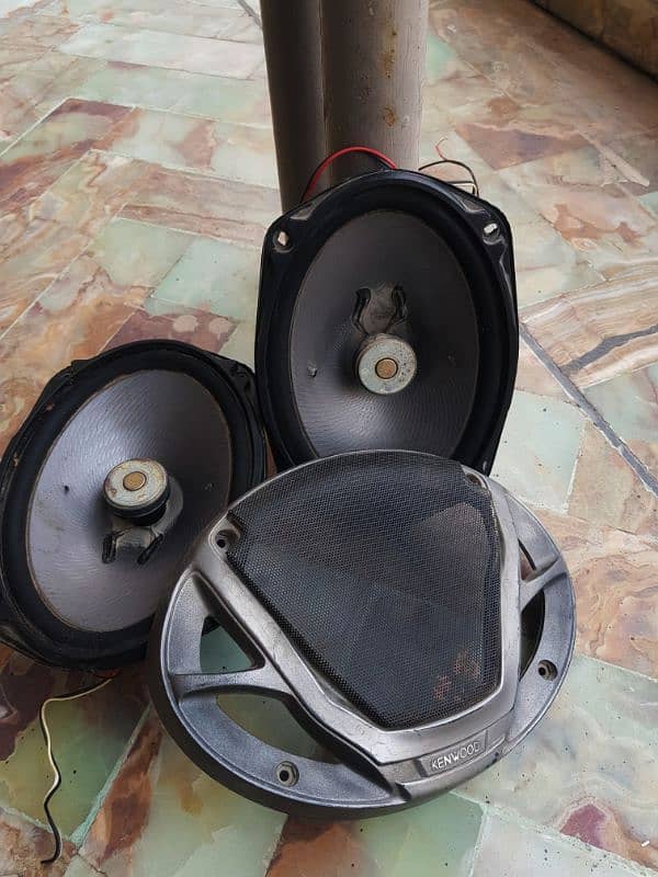 Kenwood Speakers up for sale original 2