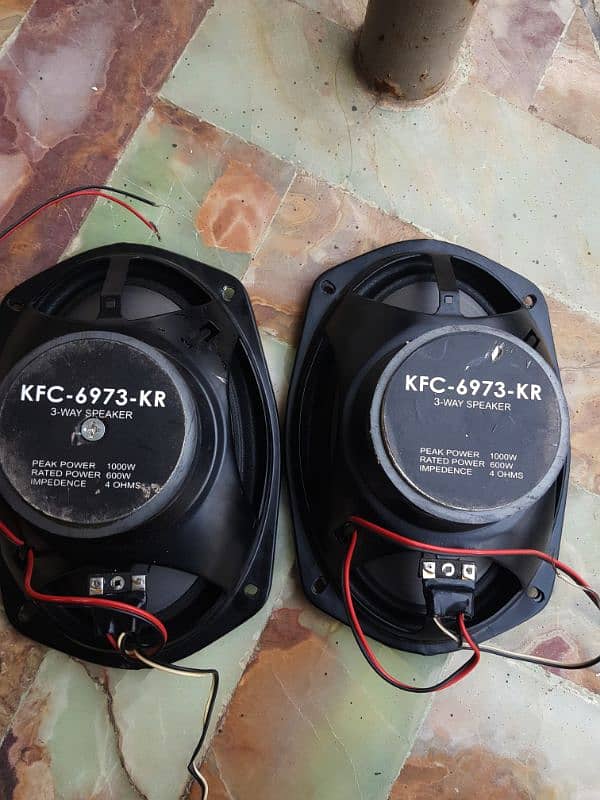 Kenwood Speakers up for sale original 3