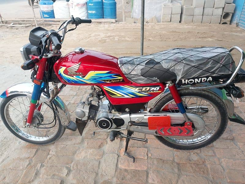 CD 70. Fresh Motorcycle For Sale. Model 20 Shape 21. 1