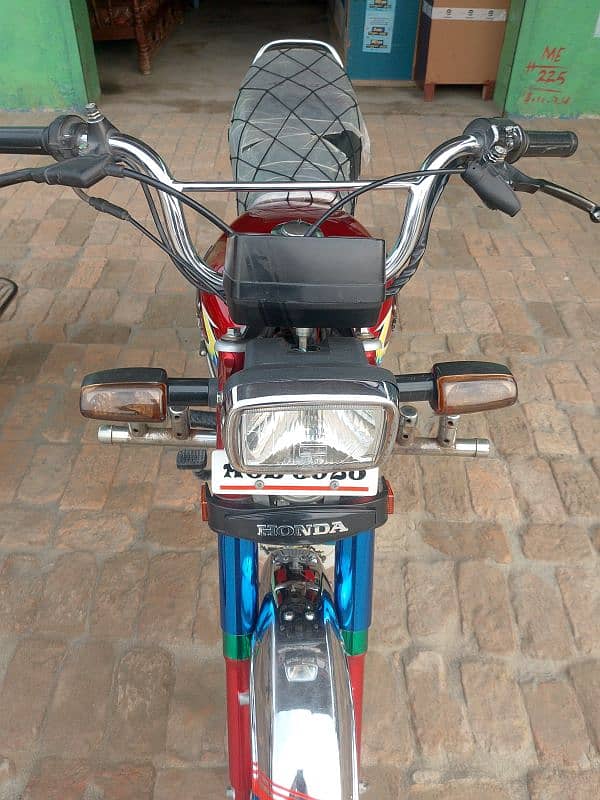 CD 70. Fresh Motorcycle For Sale. Model 20 Shape 21. 3