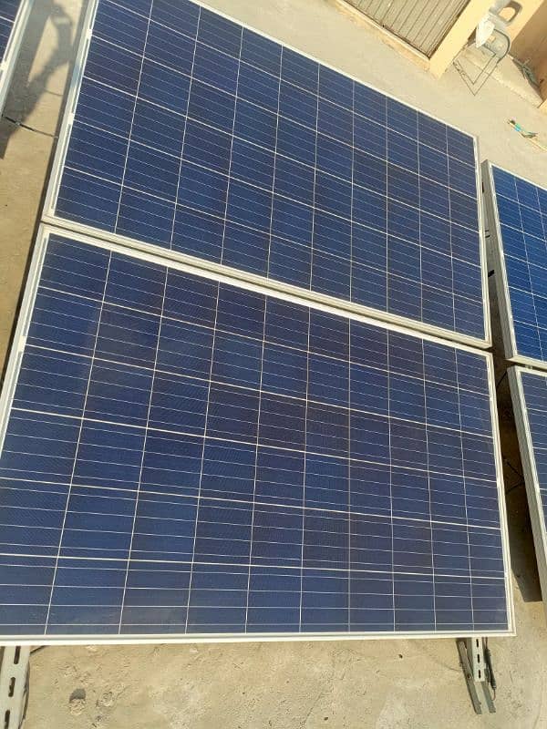 "6 High-Quality Solar Panels for Sale – Excellent Condition" 2