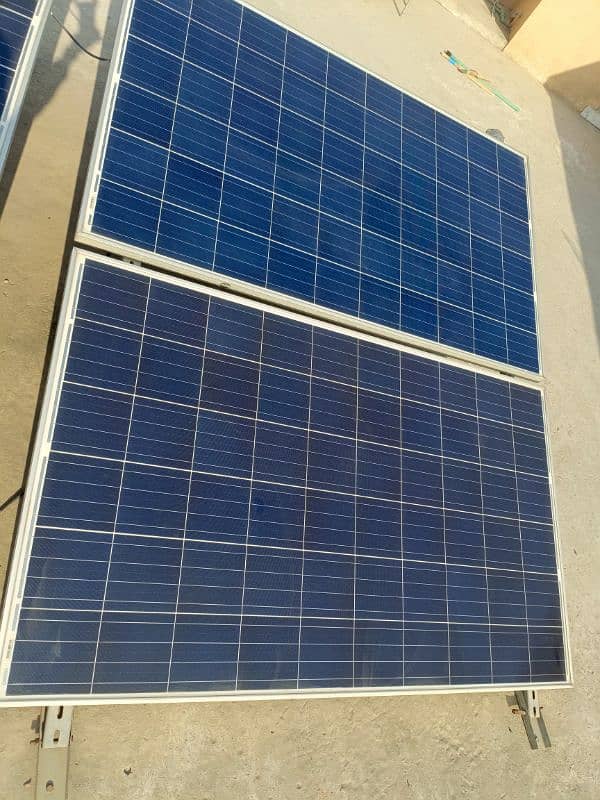 "6 High-Quality Solar Panels for Sale – Excellent Condition" 5