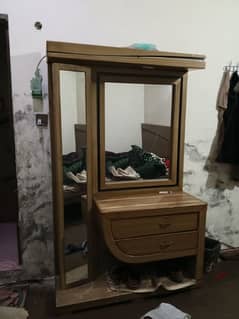 dressing table