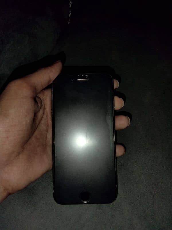 I am selling iphone 8 non pta 3