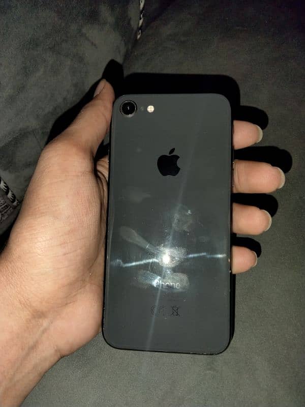 I am selling iphone 8 non pta 6