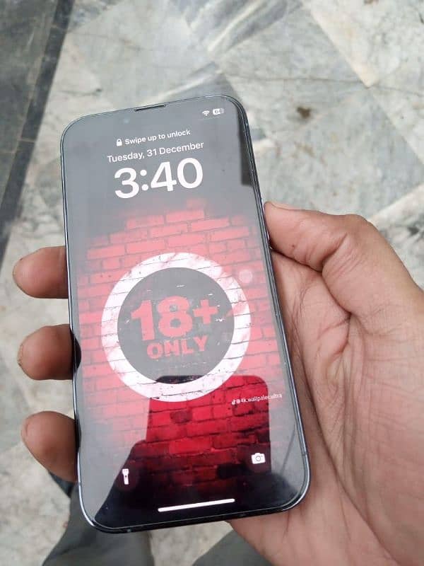 I phone 13 pro 4