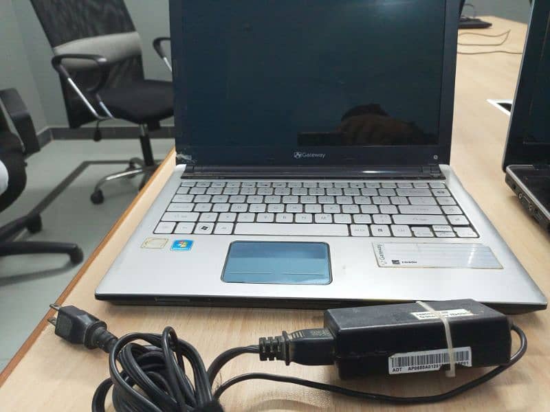 Gateway ID49C laptop for sale 1