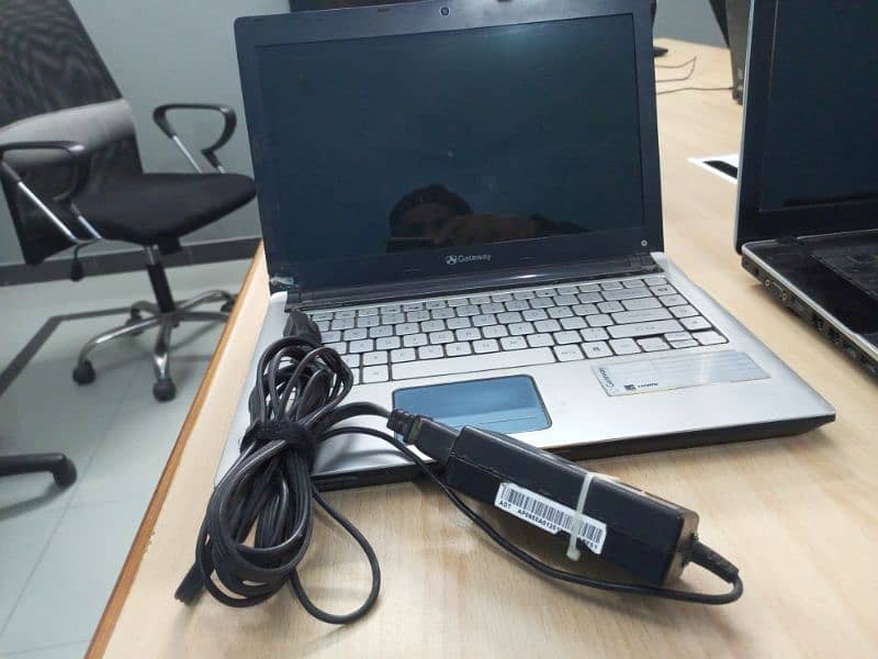 Gateway ID49C laptop for sale 2