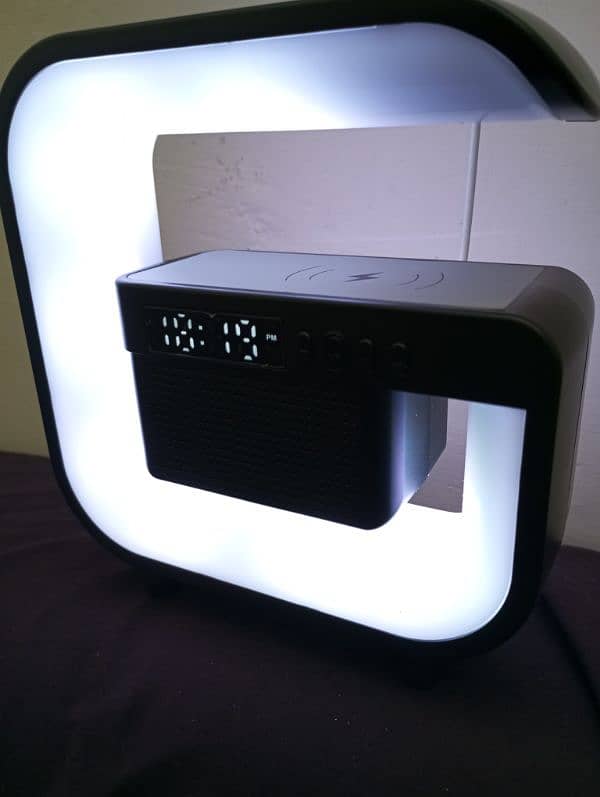 G63 Google lamp, speaker 3