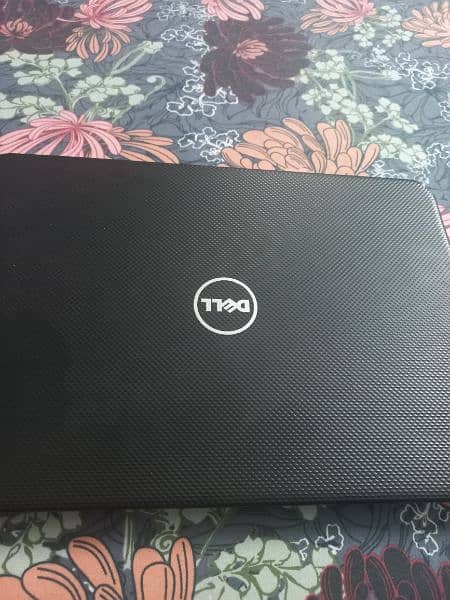 Dell Inspiron 15 laptop 0