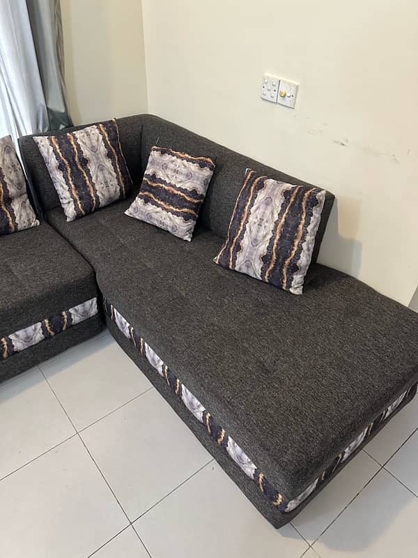 L shape sofa 10/10 condition 1