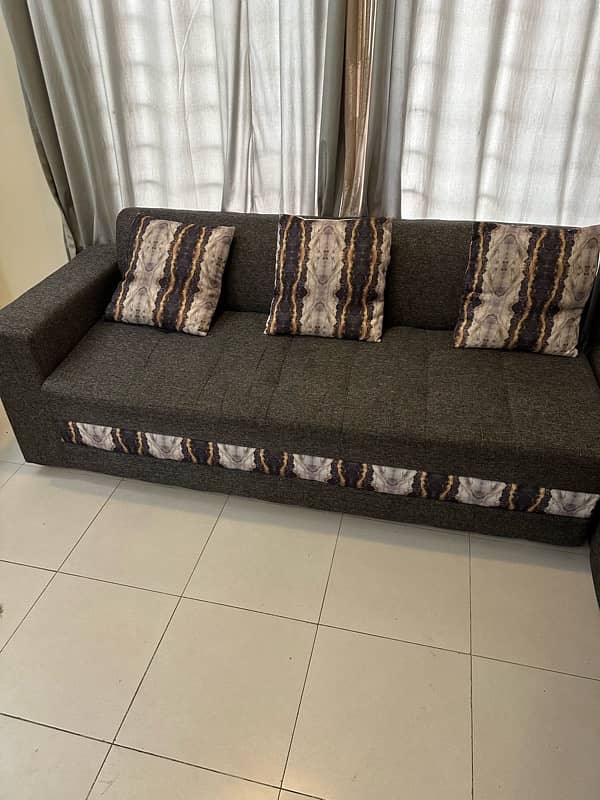 L shape sofa 10/10 condition 2