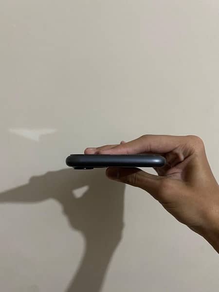 iphone 11 urgent sale 3