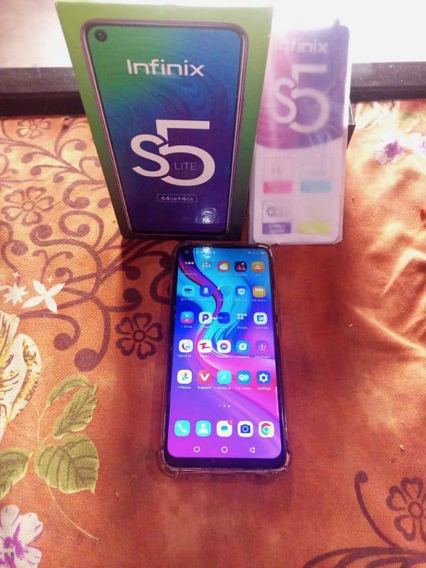 Infinix S5 Lite 4Gb Ram 32 Gb Memory. 3